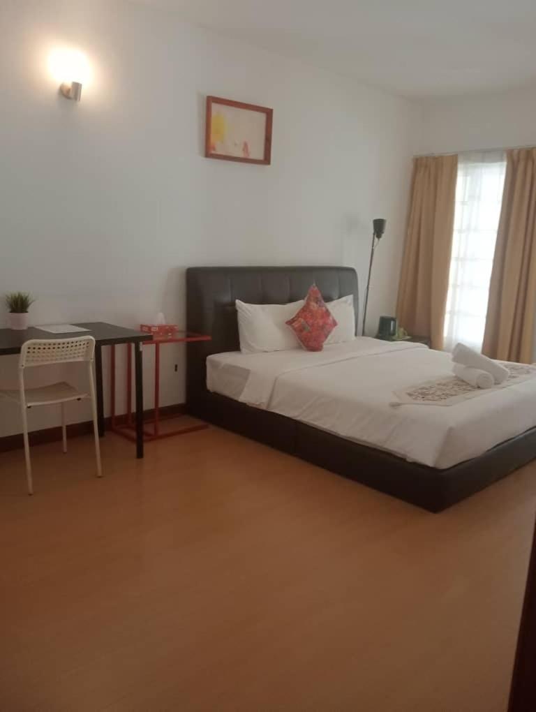 5 Twenty @ Ampang Hilir Hotell Kuala Lumpur Exteriör bild